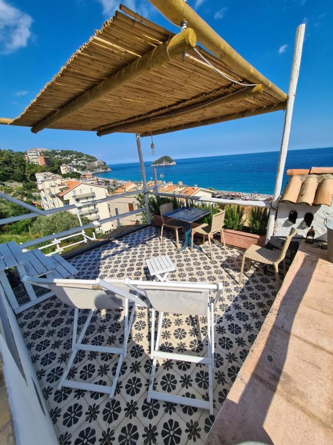 Soqquadro Art&Relax - Spotorno Apartman Kültér fotó