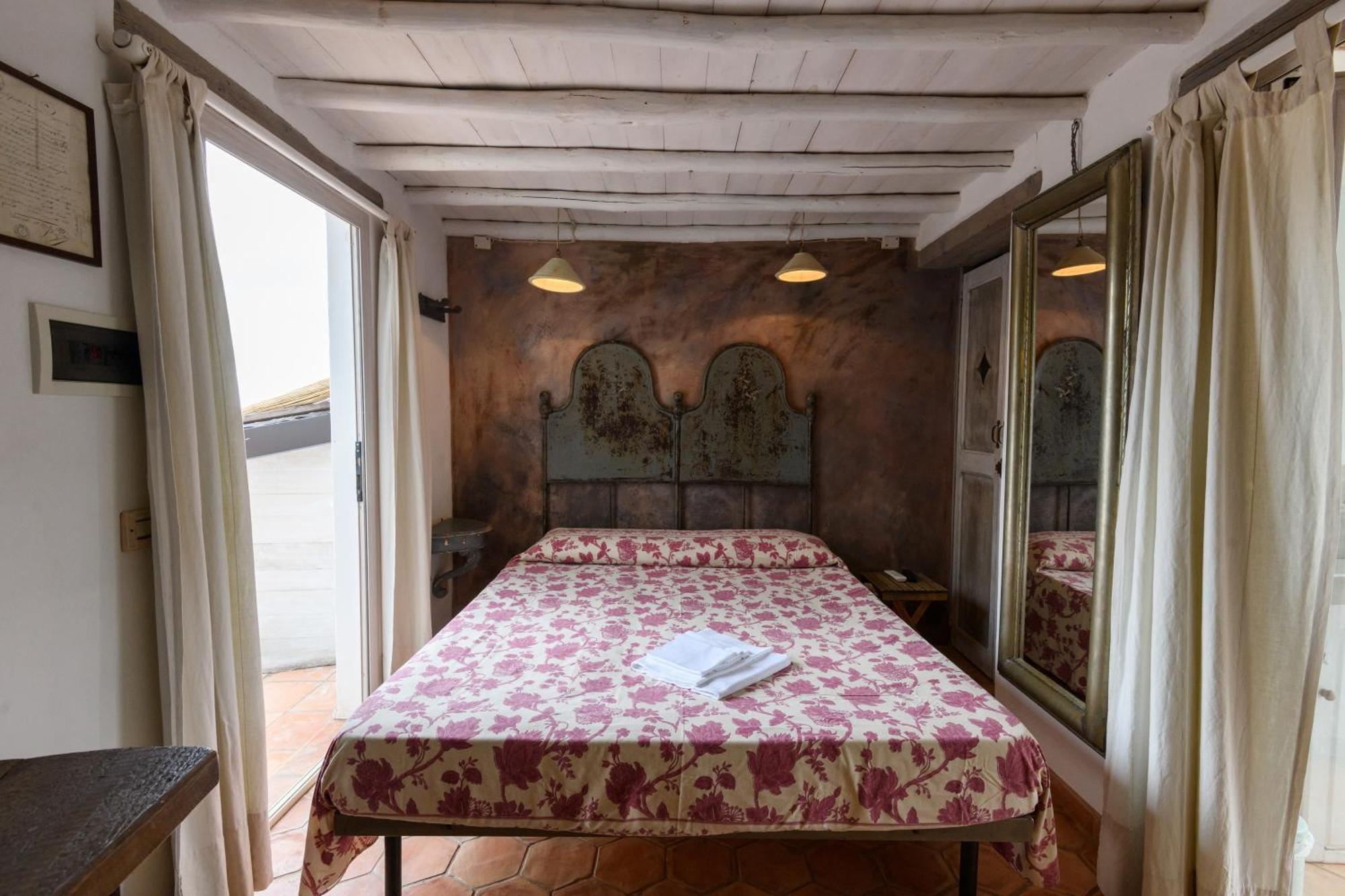 Soqquadro Art&Relax - Spotorno Apartman Szoba fotó